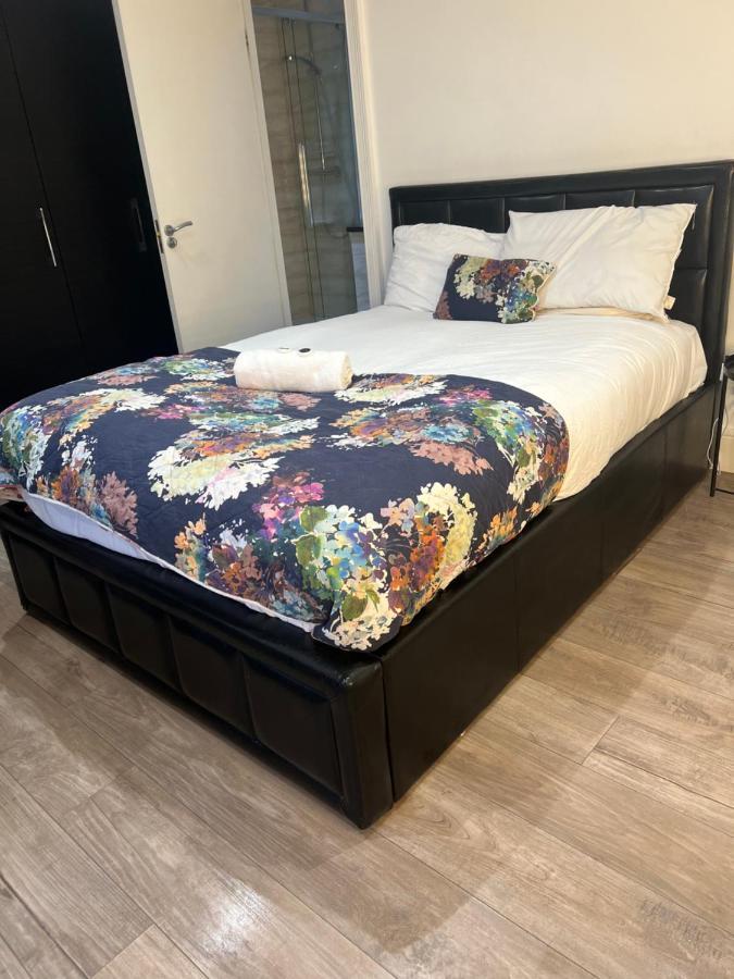 Luxury Double Room W/ Private Bathroom Edynburg Zewnętrze zdjęcie