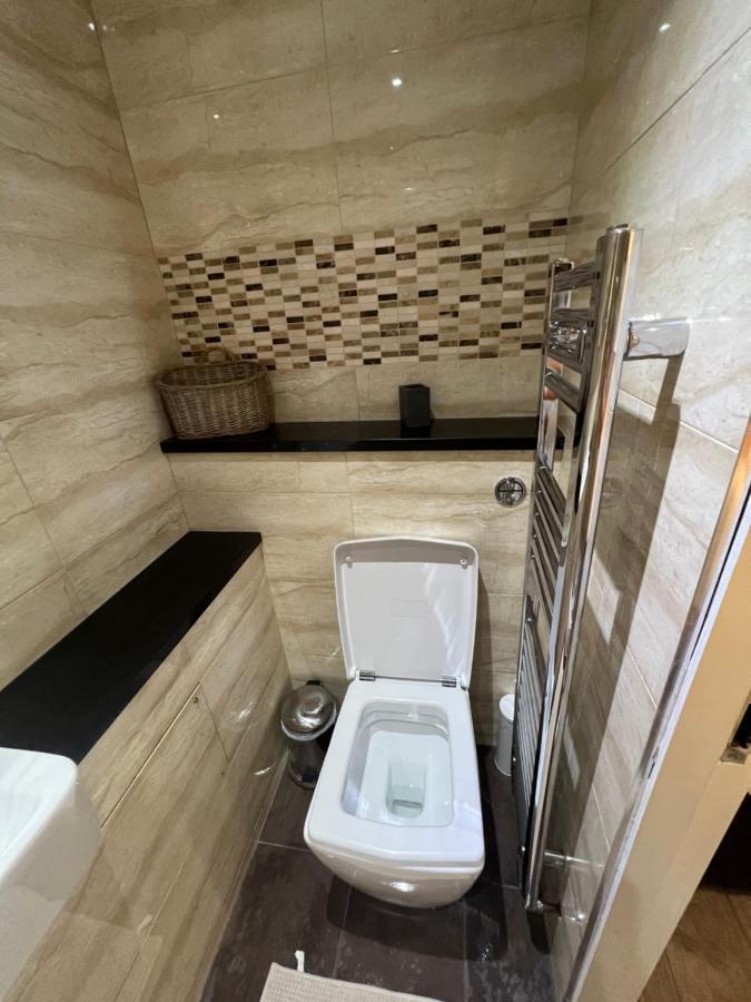 Luxury Double Room W/ Private Bathroom Edynburg Zewnętrze zdjęcie
